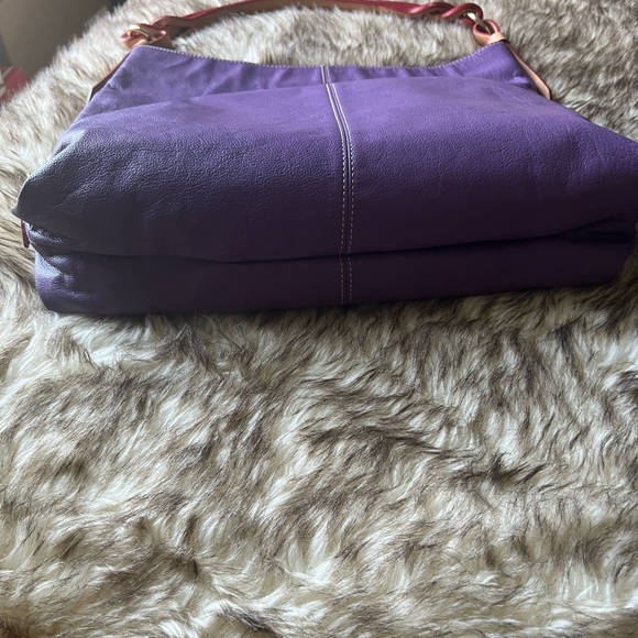 Beautiful eye-catching Purple Dooney&Burke - Picture 2 of 10